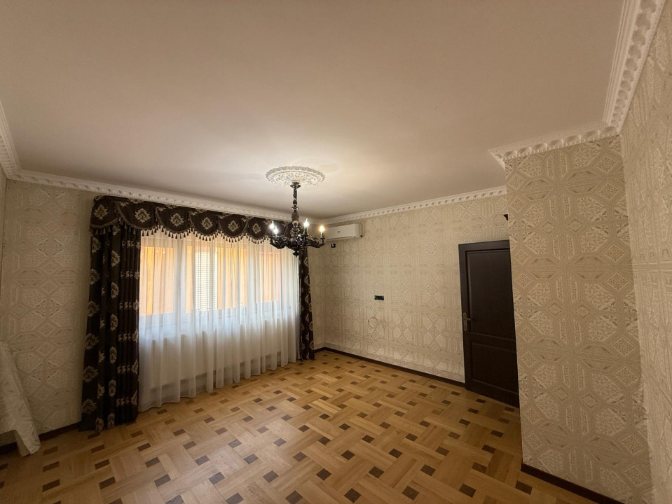 4 camere cu finisaje de lux în vila exclusivistă din cartierul Primăverii