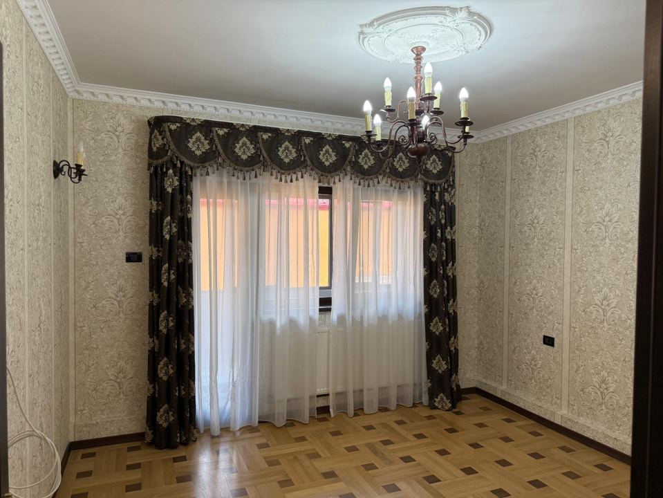 4 camere cu finisaje de lux în vila exclusivistă din cartierul Primăverii
