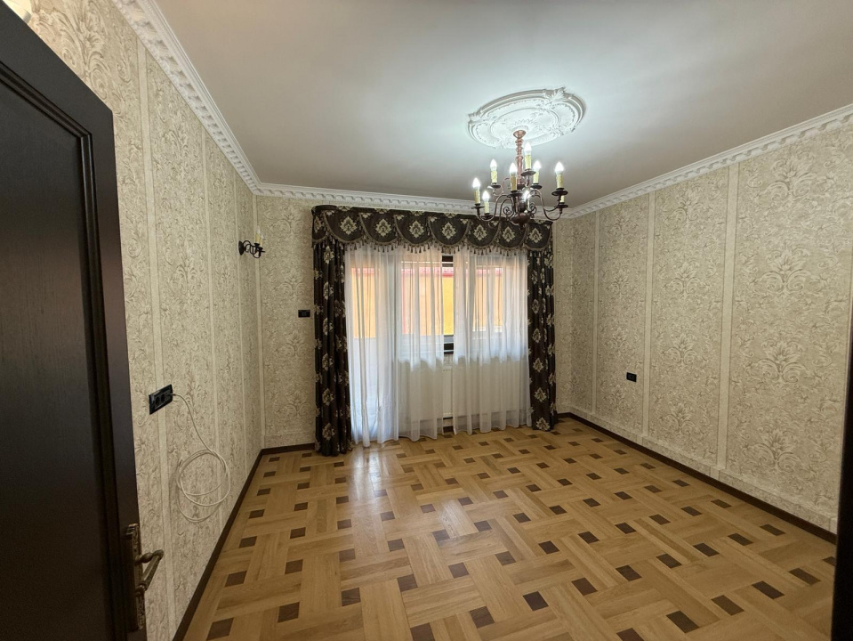4 camere cu finisaje de lux în vila exclusivistă din cartierul Primăverii