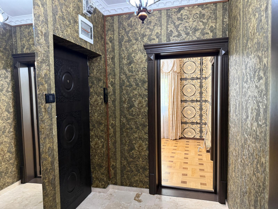 4 camere cu finisaje de lux în vila exclusivistă din cartierul Primăverii