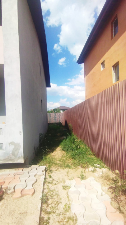 Villa Magurele singur curte strada Bucuresti