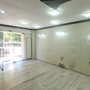 Spațiu comercial , Șoseaua Sălaj, locație cu vad, fost salon infrumusetare !