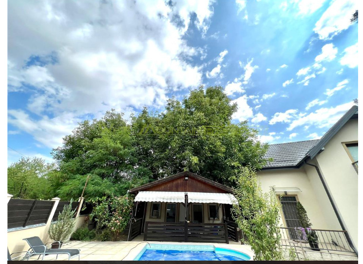 Reprezentare Exclusiva_LA CHEIE Vila moderna CU PISCINA