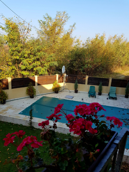 Reprezentare Exclusiva_LA CHEIE Vila moderna CU PISCINA
