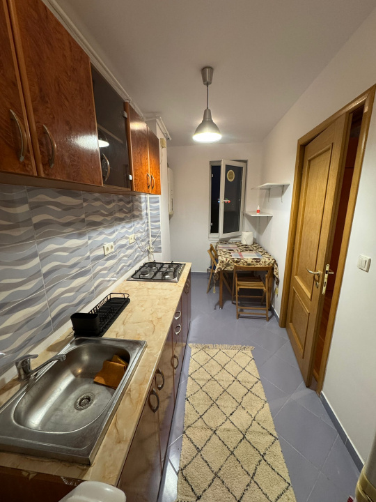 Închiriez garsonieră decomandată – Tineretului, Str. Pajiștei Preț: 390 €/lună