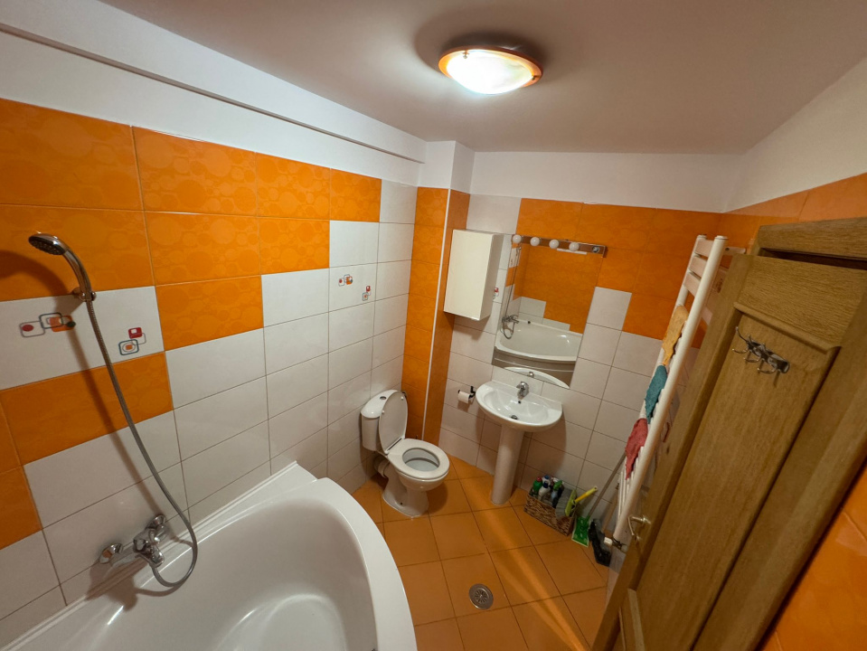 Închiriez garsonieră decomandată – Tineretului, Str. Pajiștei Preț: 390 €/lună