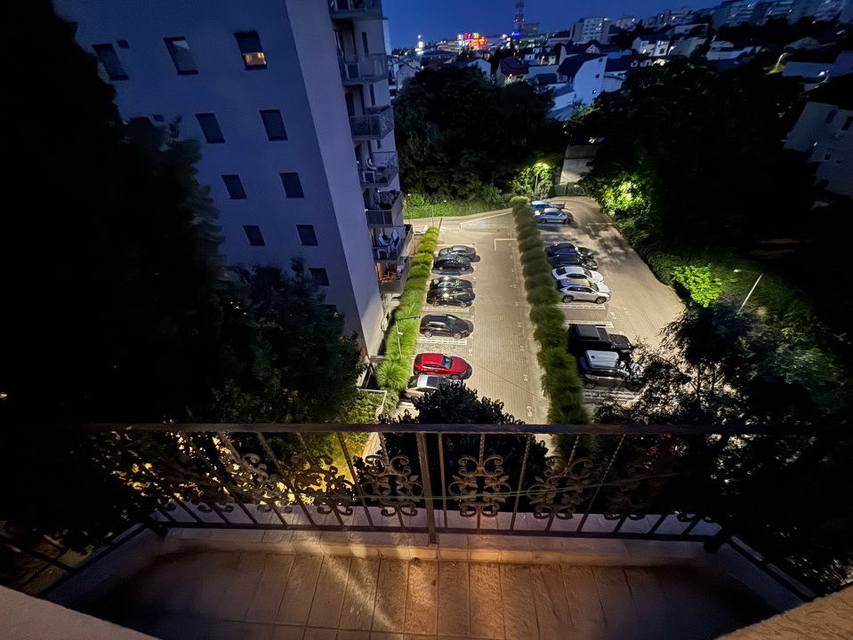 Închiriez garsonieră decomandată – Tineretului, Str. Pajiștei Preț: 390 €/lună