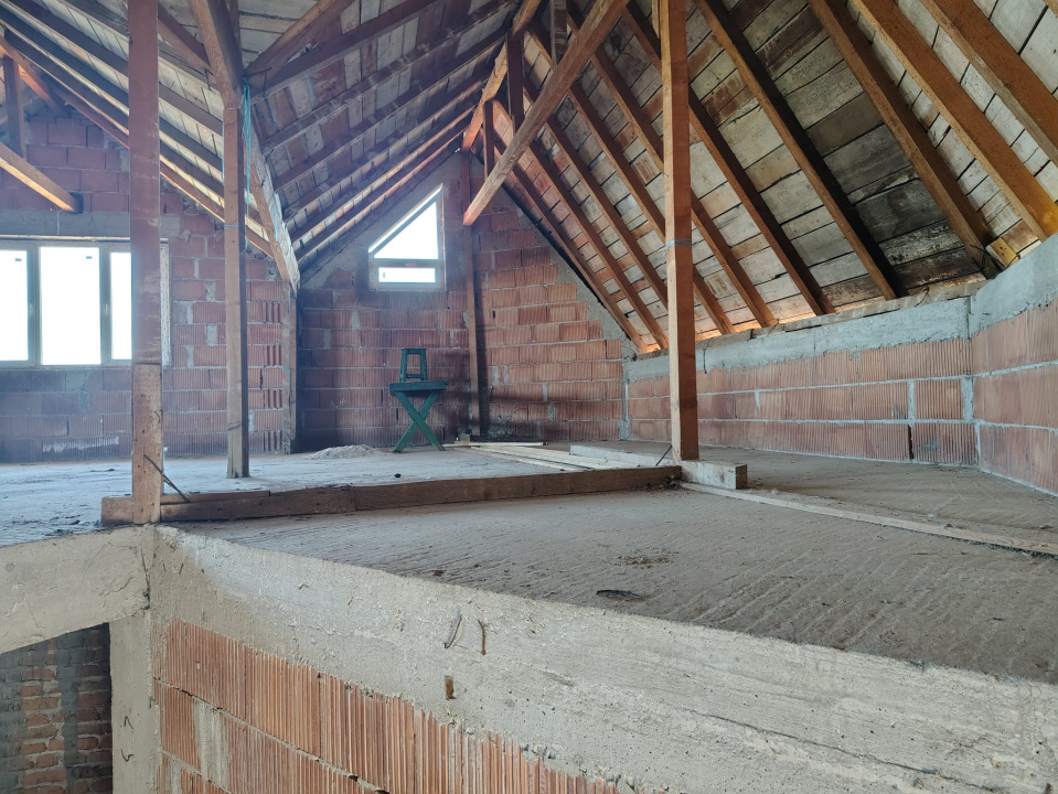 Casa in spatele Primariei Adunatii Copaceni - Giurgiu