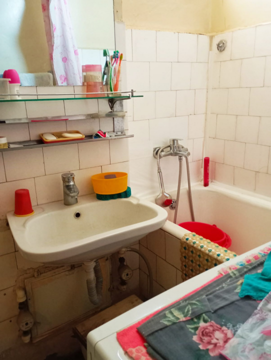 Megaocazie apartament decomandat, etaj.8, zona pieței Obor biserica Sf.Dumitru