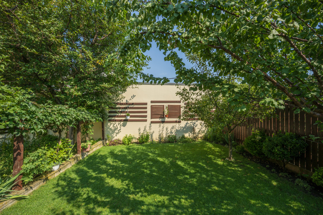 OTOPENI – MARIN SORESCU , CASA IN TRIPLEX 150 MP, LOT 300 MP!