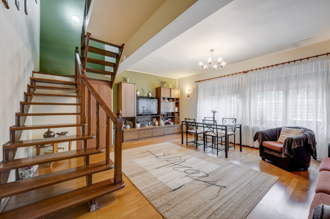 OTOPENI – MARIN SORESCU , CASA IN TRIPLEX 150 MP, LOT 300 MP!