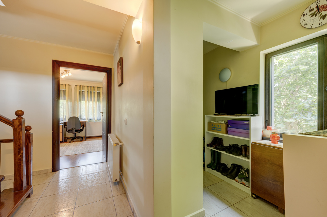 OTOPENI – MARIN SORESCU , CASA IN TRIPLEX 150 MP, LOT 300 MP!