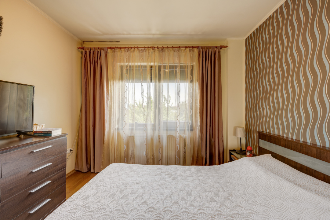 OTOPENI – MARIN SORESCU , CASA IN TRIPLEX 150 MP, LOT 300 MP!