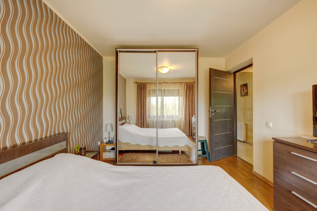 OTOPENI – MARIN SORESCU , CASA IN TRIPLEX 150 MP, LOT 300 MP!