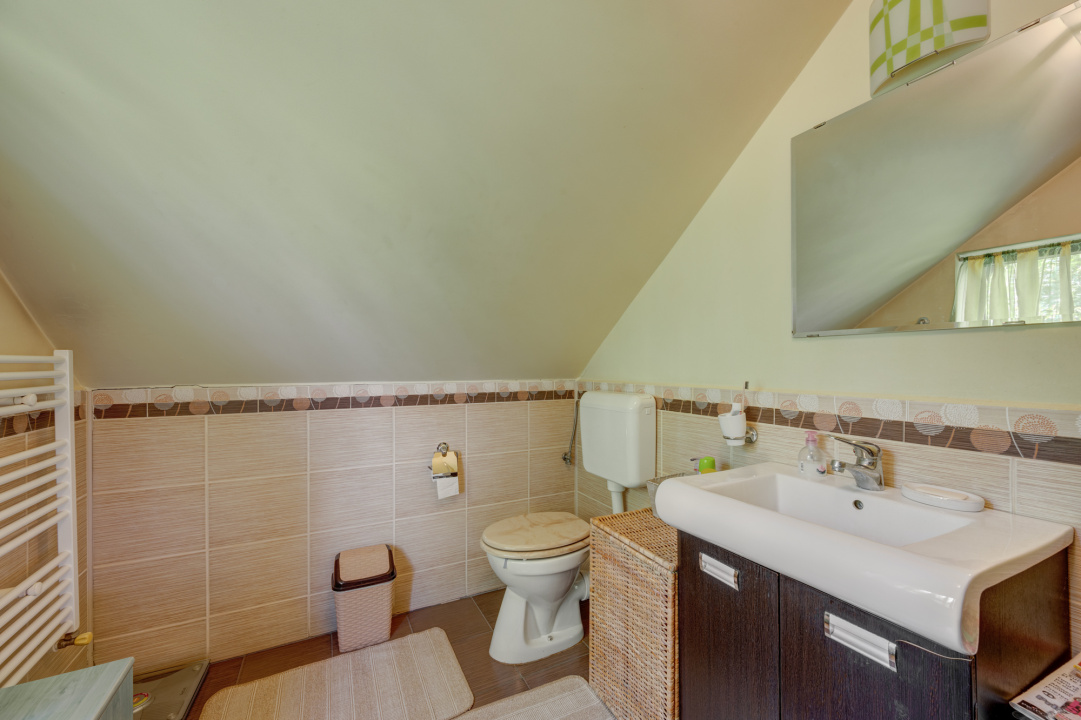 OTOPENI – MARIN SORESCU , CASA IN TRIPLEX 150 MP, LOT 300 MP!