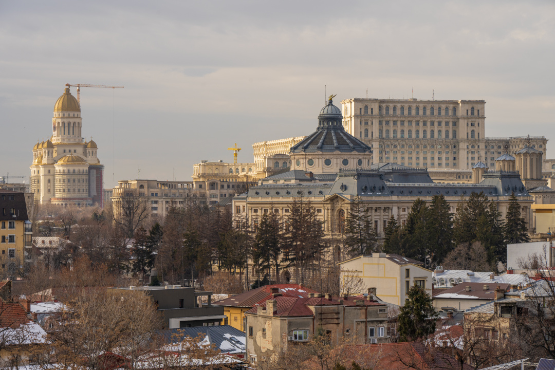 CANTEMIR – BUDAPESTA, 2 CAMERE 48 MP, VEDERE LIBERA, LA CHEIE!
