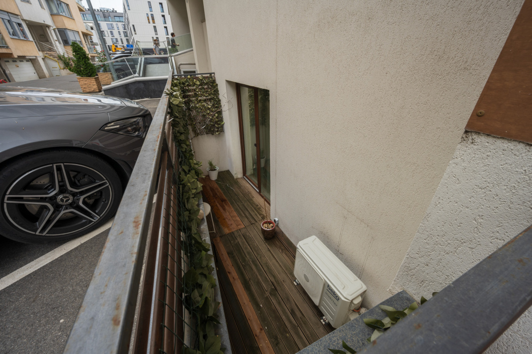 SOSEAUA NORDULUI-HERĂSTRĂU, GARSONIERĂ CU TERASA, 33MP! 