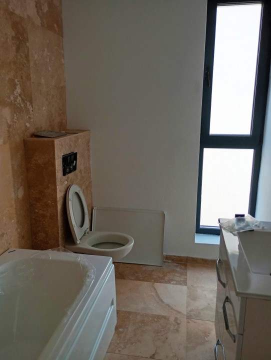Vila Tunari str. Paris, 5 camere, curte 300  mp, 400 mp construiti