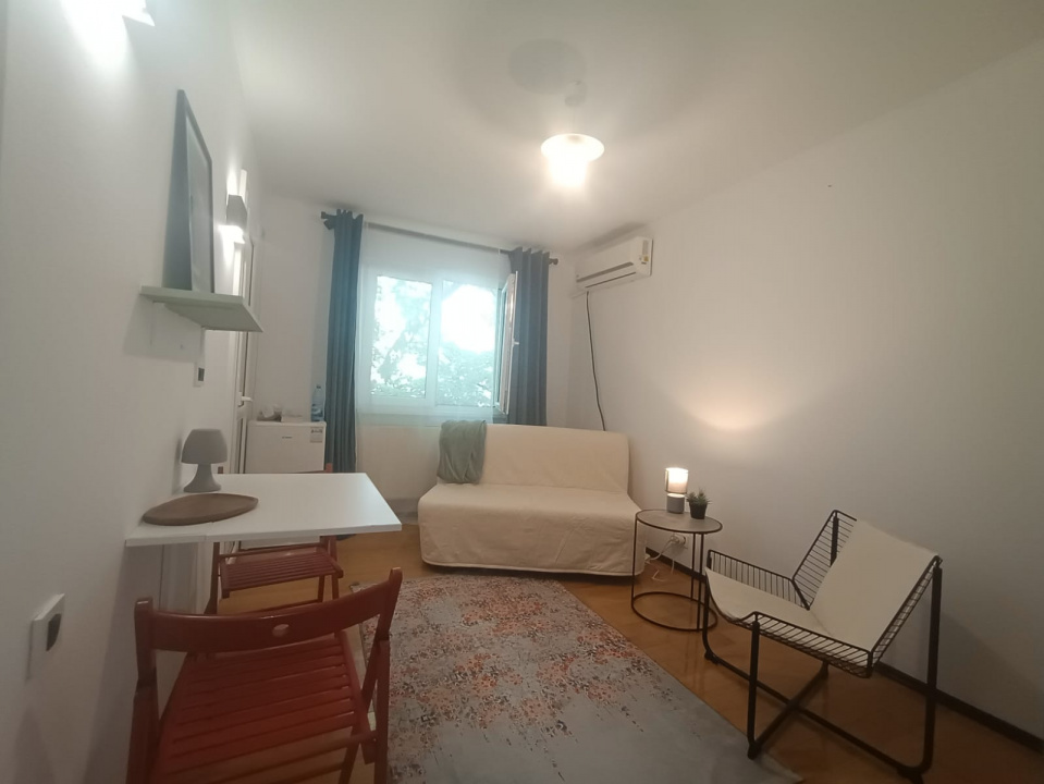 Garsonieră de închiriat – Strada Moise Nicoară, zona Unirii – Rond Alba Iulia