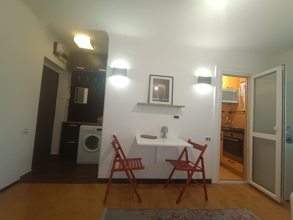 Garsonieră de închiriat – Strada Moise Nicoară, zona Unirii – Rond Alba Iulia