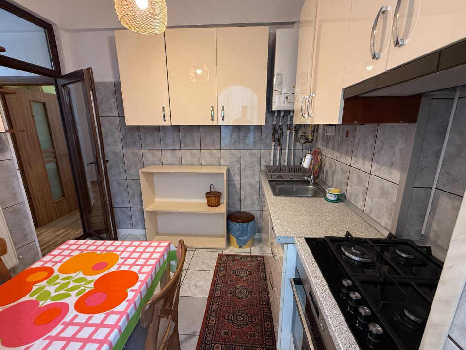 Apartament spatios cu centrala proprie, Armeneasca - Mosilor
