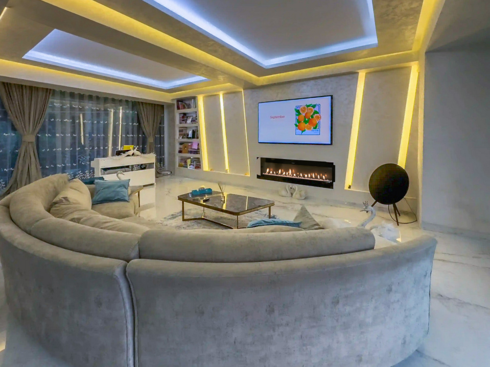 🏡 Reședință modernă 400 mp utili, teren 1.200 mp – deschidere directă la lac
