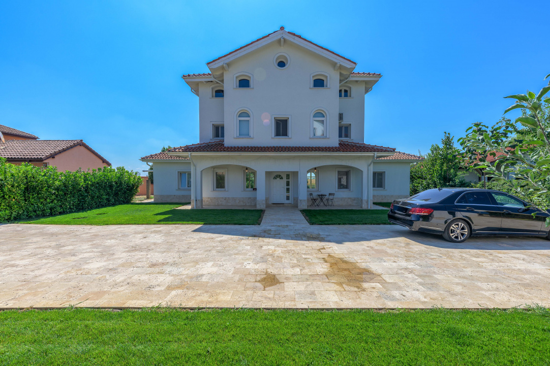 Vilă elegantă cu piscină și ieșire la Lac – Căciulați, Balotești