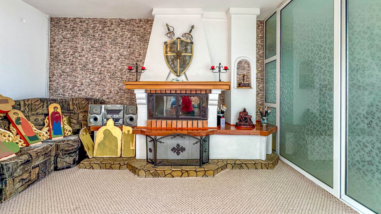 Casa | 356 mpc | Lot 1422 mp | Atelier de creatie | Locuinta/sediu | Baicoi