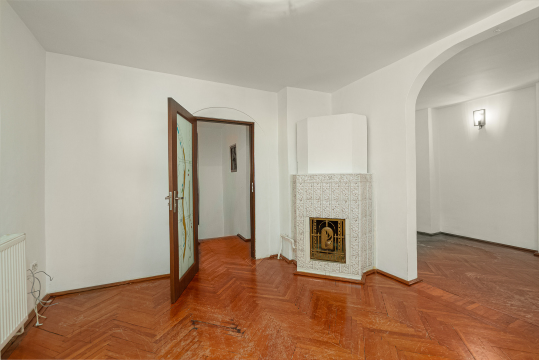 Casa de închiriat Str Justinian pretabilă birouri