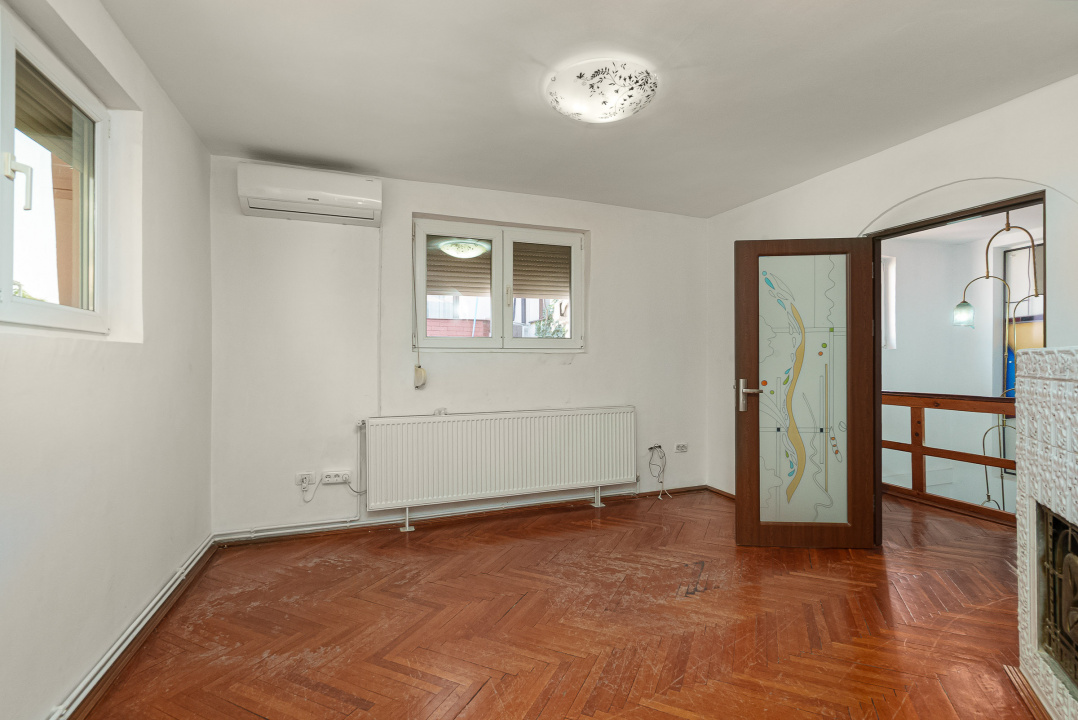 Casa de închiriat Str Justinian pretabilă birouri