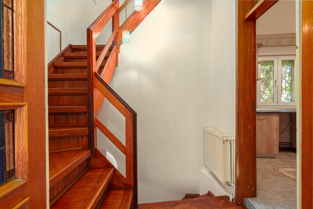 Casa de închiriat Str Justinian pretabilă birouri