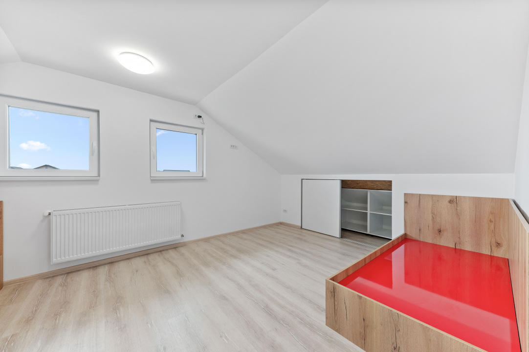 Vila Noua in Pantelimon, 5 dormitoare, 3 bai, 380mp teren