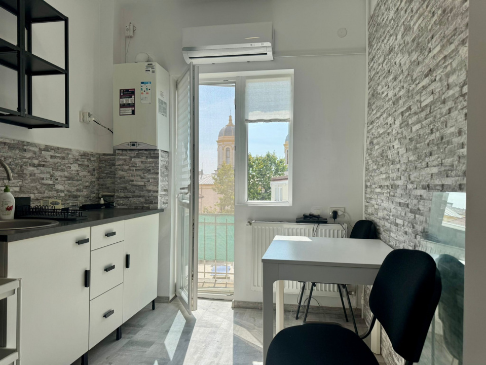 Garsoniera Spatioasa | Prima  închiriere | grădină privată | Foișorul de Foc