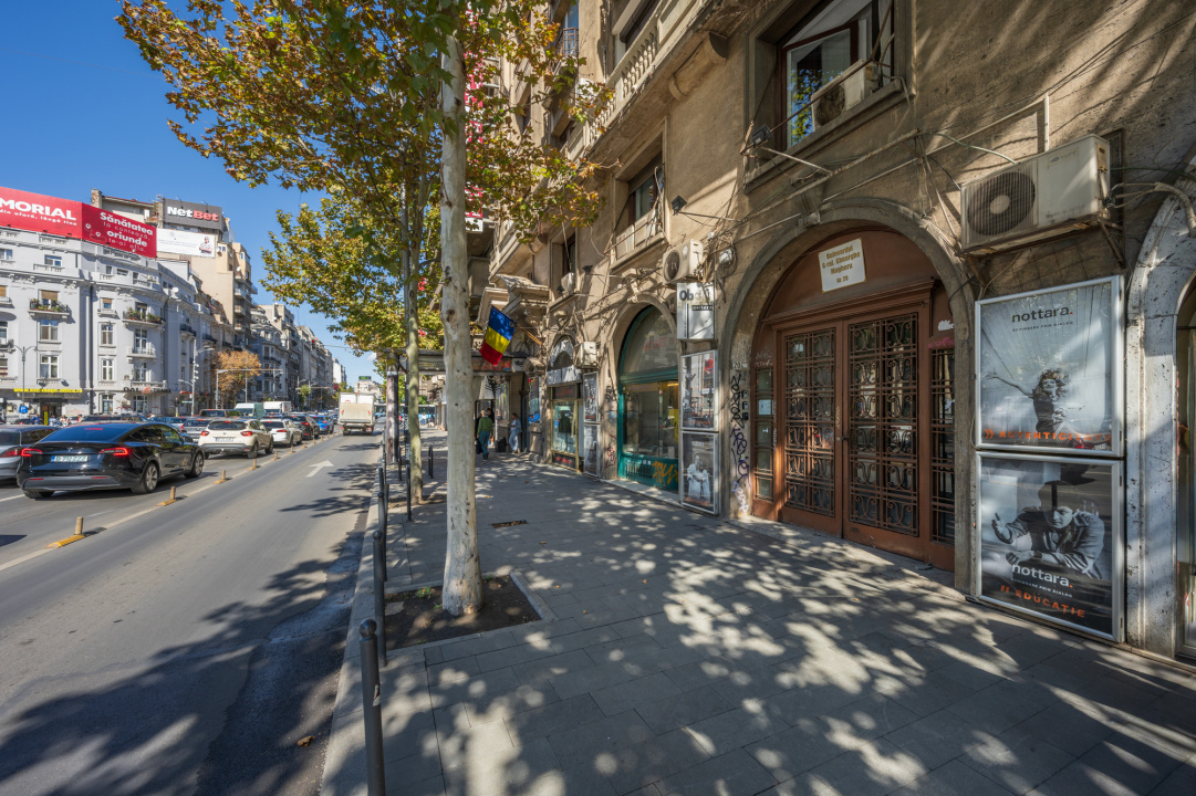 Garsoniera  Piata Romana,  Bd Magheru 20, Teatrul Nottara, etaj 7/9