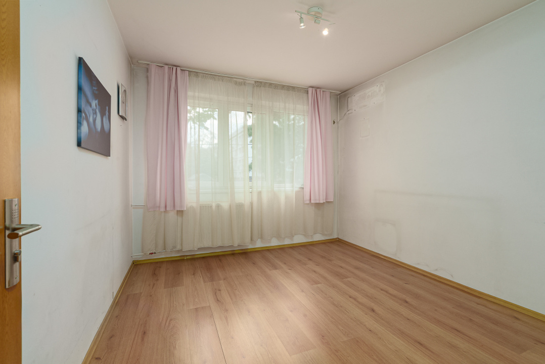 Calea Giulesti, etaj 1,, bloc anvelopat, 3 camere, vedere spate