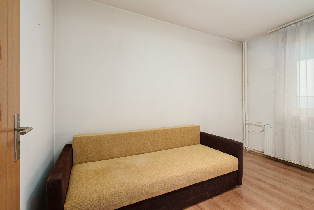 Calea Giulesti, etaj 1,, bloc anvelopat, 3 camere, vedere spate