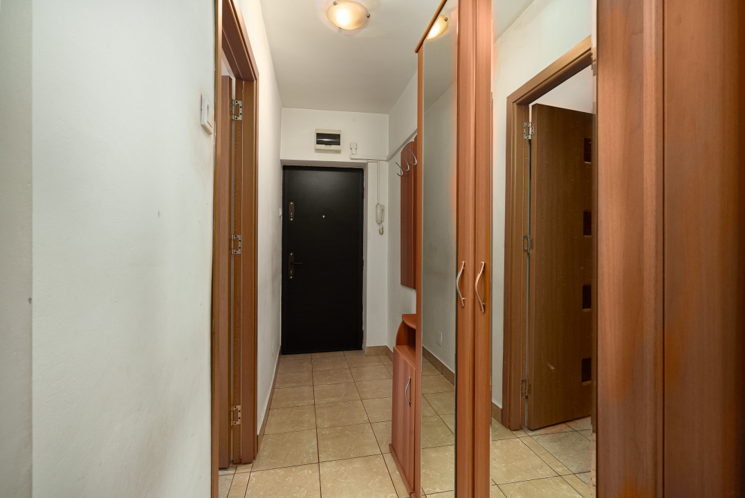 Calea Giulesti, etaj 1,, bloc anvelopat, 3 camere, vedere spate
