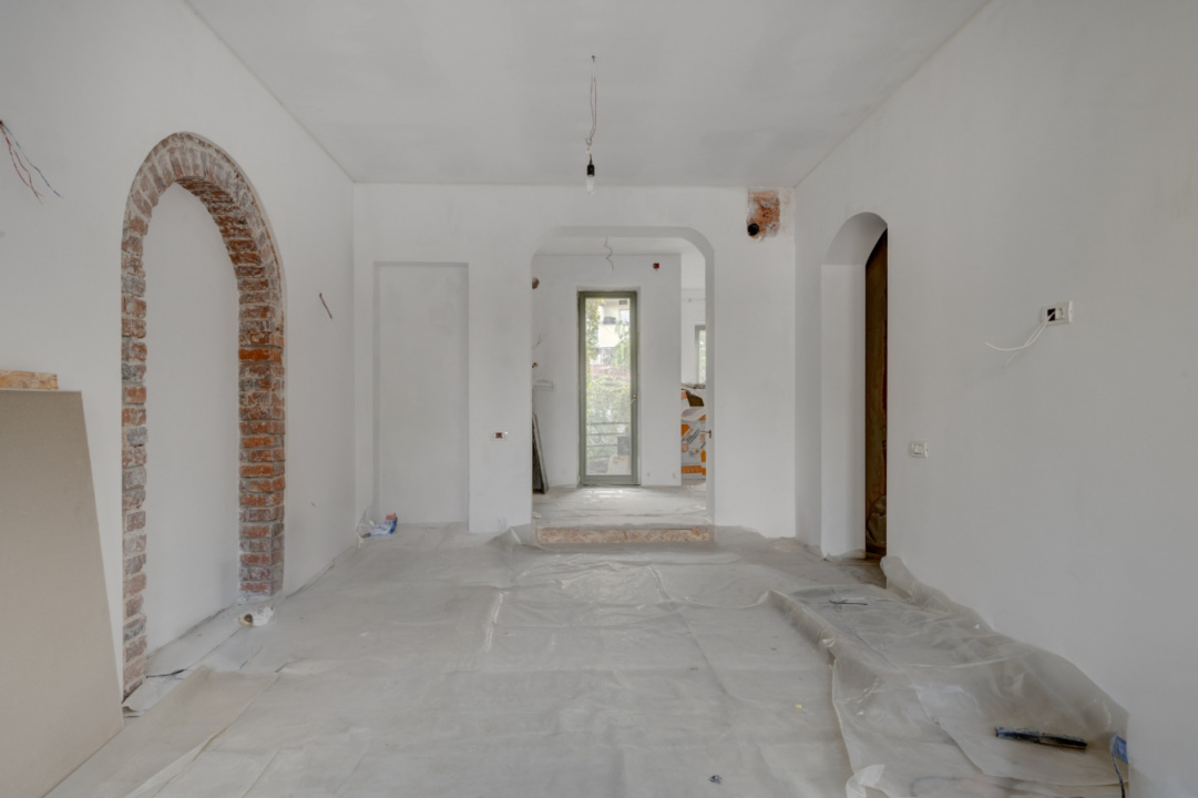 CALEA CALARASILOR - SIHLEANU, 4 CAMERE 100 MP, ETAJ 1!