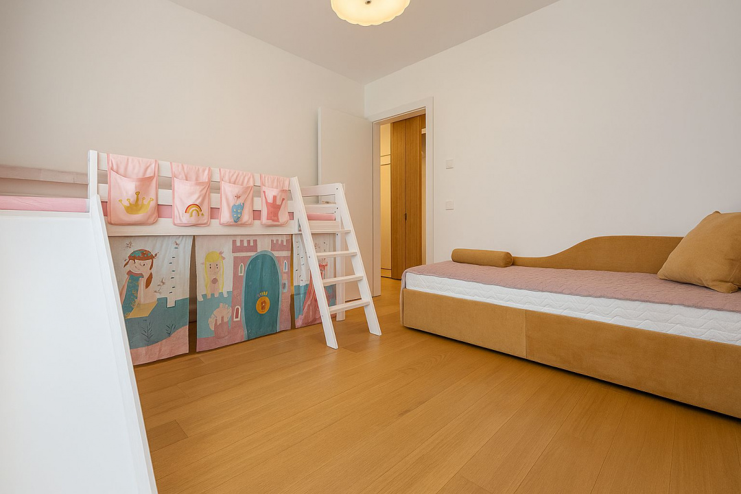 Apartament 3 camere de închiriat – Greenfield Residence, Băneasa – vedere către 