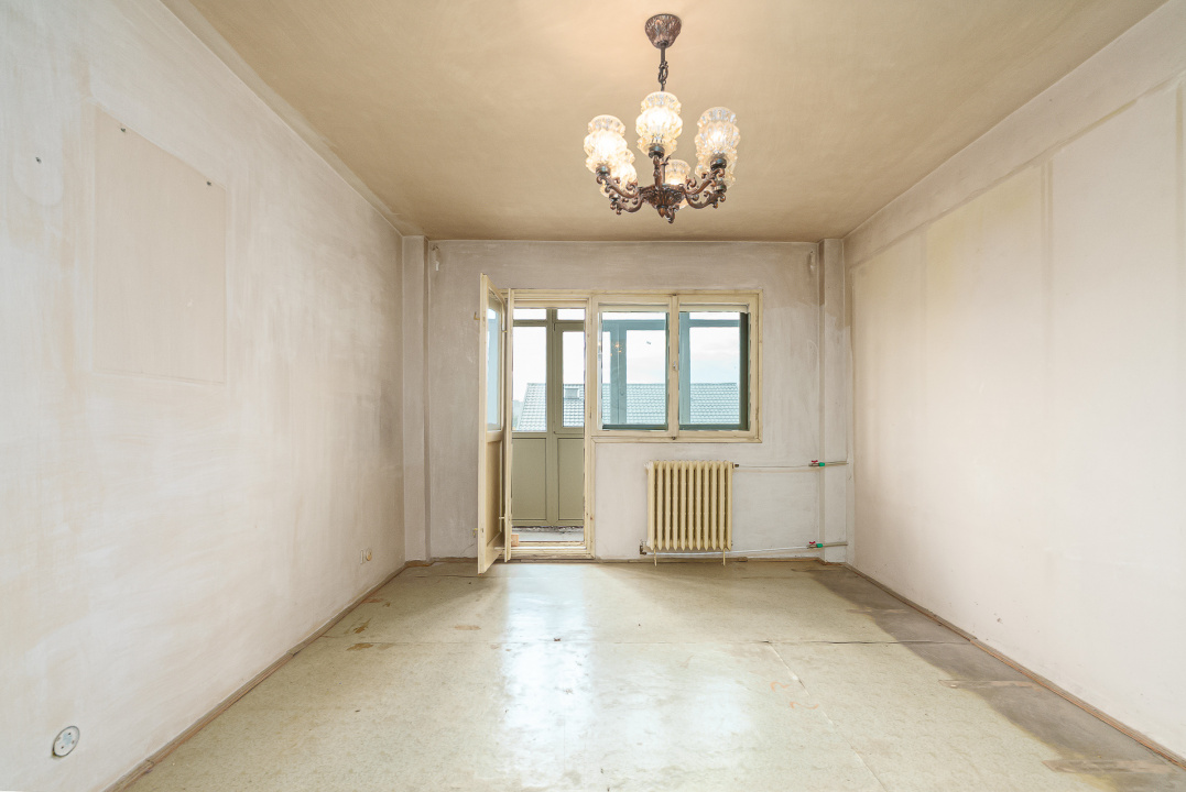  3 camere Militari-Gorjului etaj 5, bloc 1979, '74 mp, 2 gr sanitare, 2 balcoane