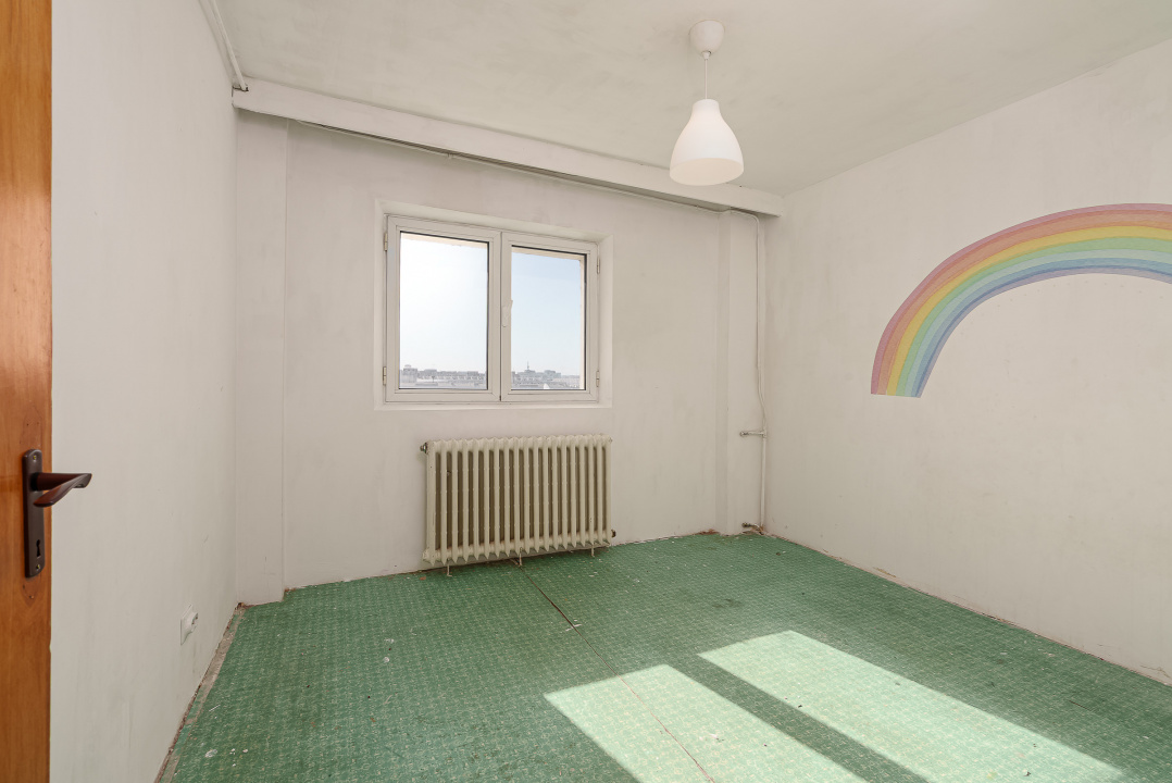 Turda - 4 camere, decomandat, '91 mp, 2 gr sanit, bloc 1983