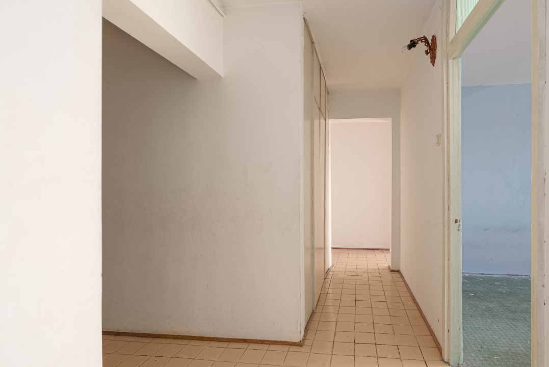 Turda - 4 camere, decomandat, '91 mp, 2 gr sanit, bloc 1983