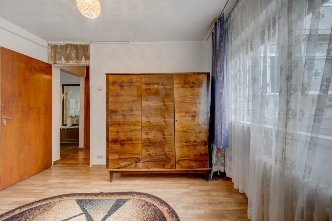 DRISTOR – STRADA IOSIF ION, APARTAMENT 2 CAMERE, ETAJ 4/4, 52MP!