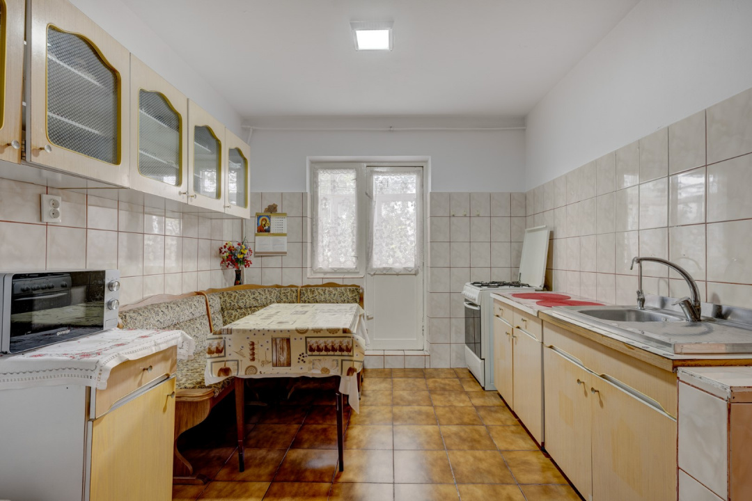 DRISTOR – STRADA IOSIF ION, APARTAMENT 2 CAMERE, ETAJ 4/4, 52MP!