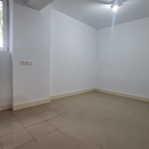 Apartament 3 camere 93mp Demisol Bloc 2014