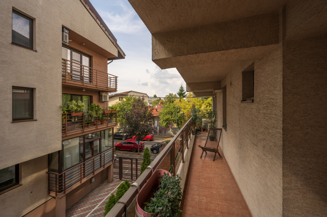 Decomandat - metrou Bazilescu - Bucureștii noi