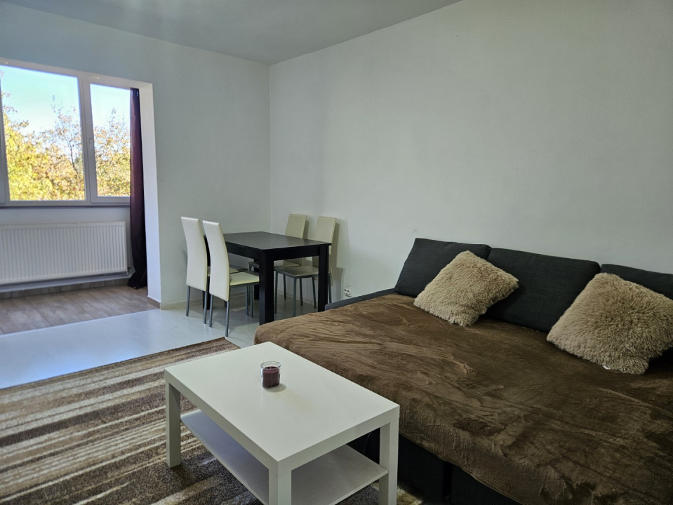 LUCREȚIU PĂTRAȘCANU – COSTIN GEORGIAN, GARSONIERĂ MODERNĂ, ETAJ 3