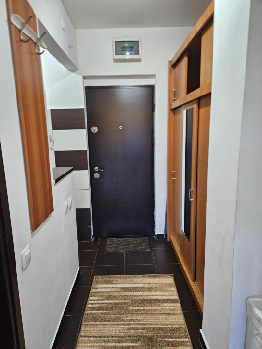 LUCREȚIU PĂTRAȘCANU – COSTIN GEORGIAN, GARSONIERĂ MODERNĂ, ETAJ 3