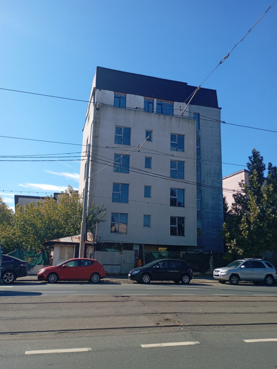 Vând bloc locuințe colective la roșu, stradal – Șos. Chitilei