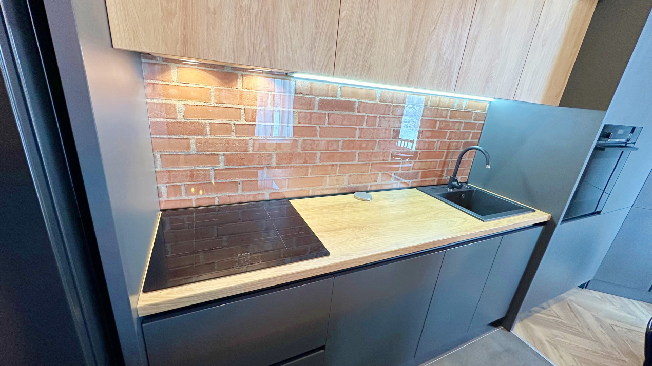 2 camere complet mobilat si utilat, parcare subterana, incalzire in pardoseala